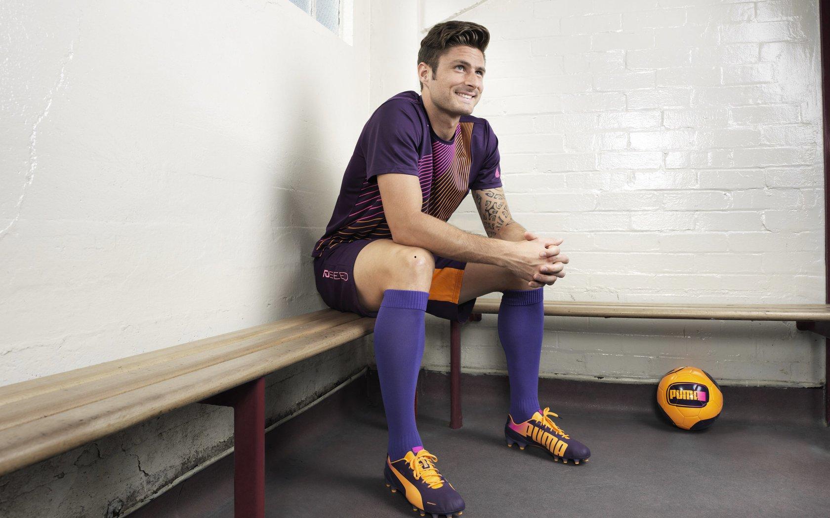 诺伊尔确认留守德国战车!传奇门神剑指2026世界杯 法尔克独家披露细节